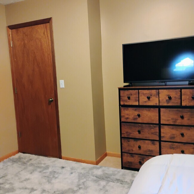 Foto del edificio - 116 Hidden Valley Dr