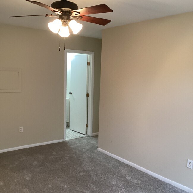 Foto del edificio - 406A Willow Turn