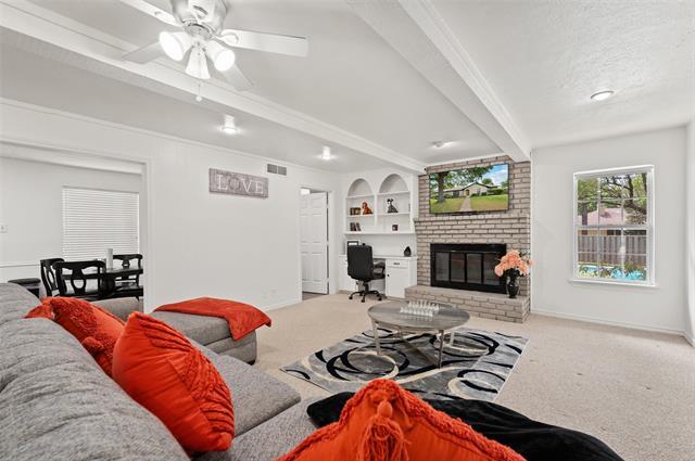 Building Photo - 1614 Hiawatha Way