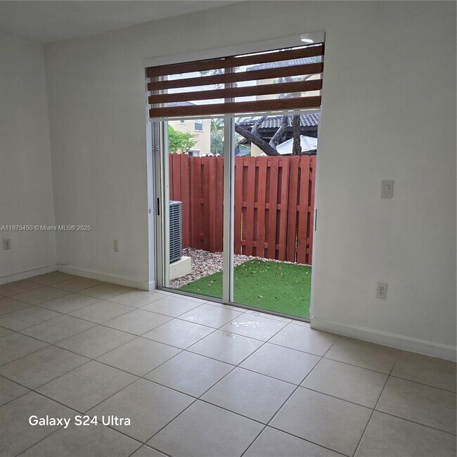 Foto del edificio - 9153 SW 227th St