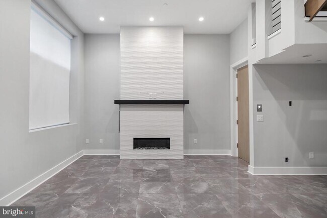 Building Photo - 1332 Kater St