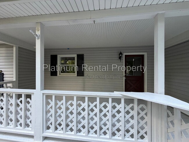 Building Photo - 219 Mohawk Trail