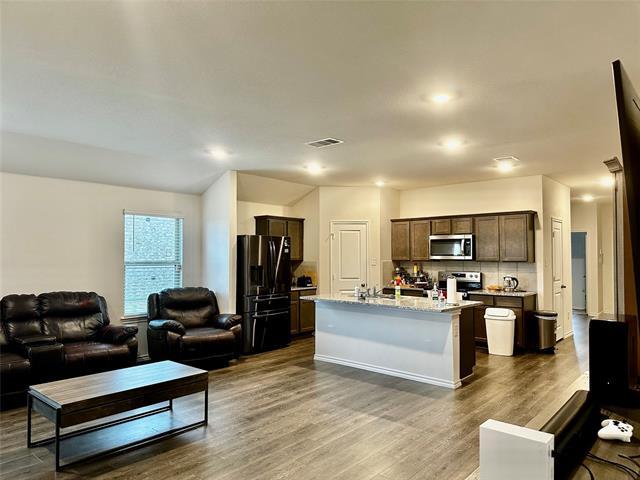 Foto del edificio - 6328 Bracken Dr