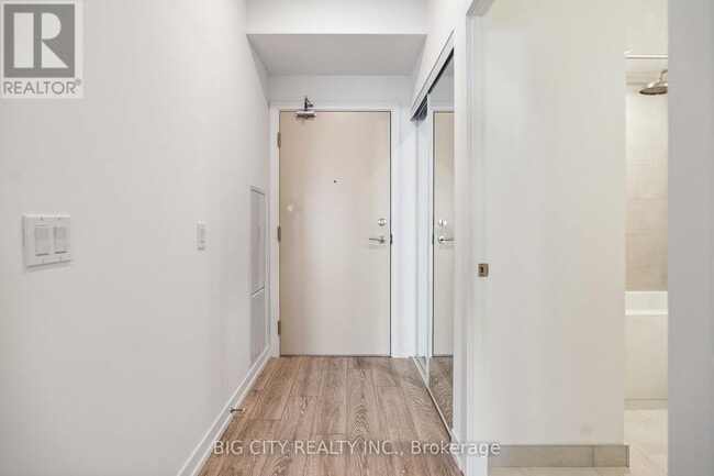 Building Photo - 2020 Bathurst St