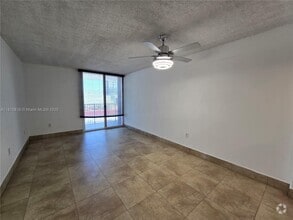 Building Photo - 800 N Miami Ave