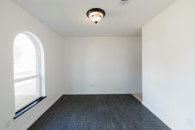 Foto del edificio - 1615 Junker St