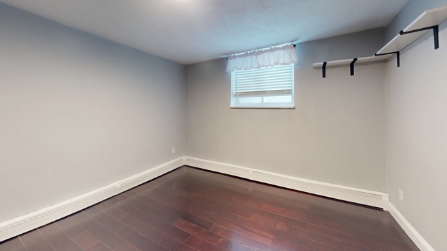 Building Photo - Modern 2-Bed with Parking