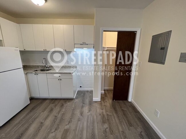 Foto del edificio - 1 bedroom in Boston MA 02130
