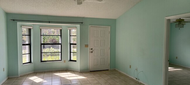 Building Photo - 5568 Anderson Rd