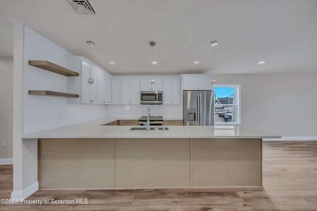 Foto del edificio - 111 S Blakely St