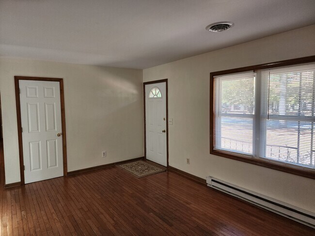 livingroom - 4575 Pheasant Dr
