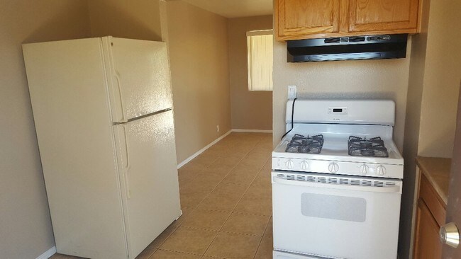 Foto del edificio - 820 E Purdue Ave