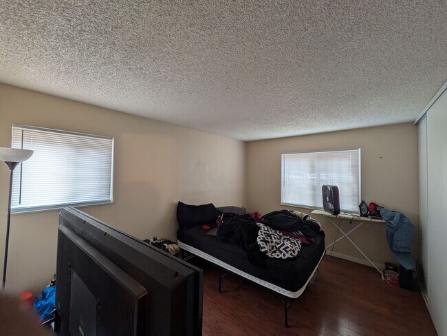 Building Photo - 13241 E Asbury Dr