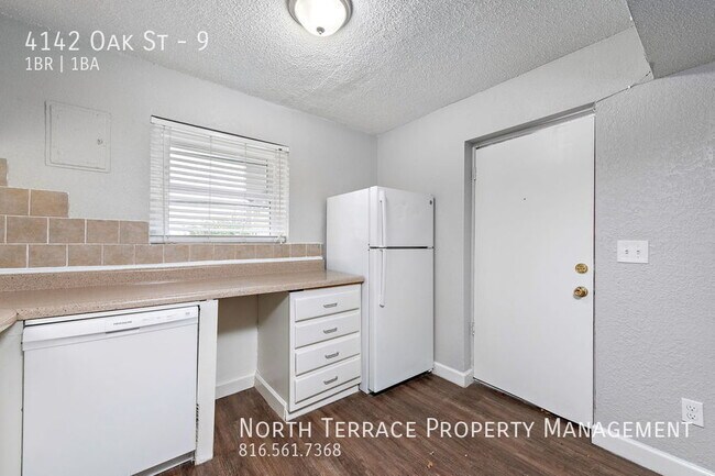 Building Photo - *RENT SPECIAL: lower your monthly rent fro...