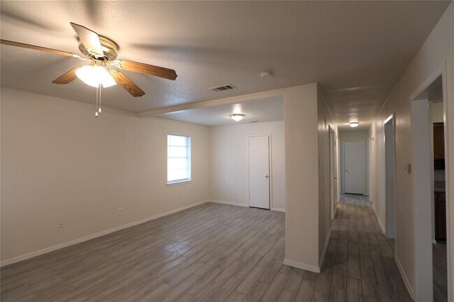Building Photo - 1339 Caladium Dr