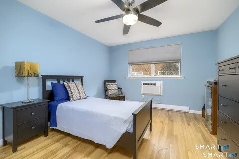 Foto del edificio - 637 Cove Rd