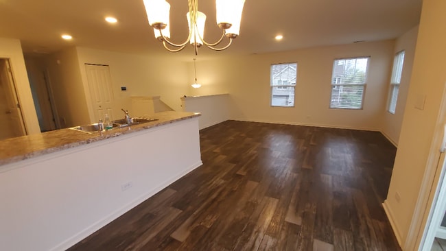 Building Photo - 192 Goldenrod Dr