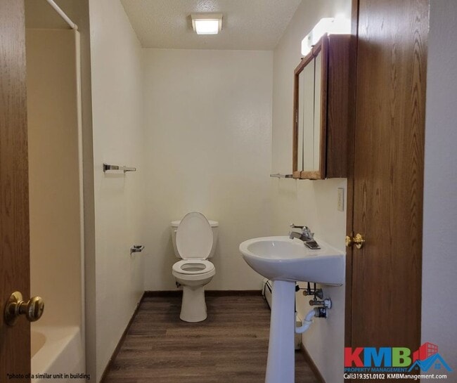 Building Photo - 619 S Johnson-5