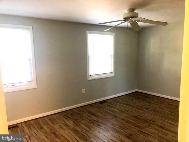 Building Photo - 5529 Green Dory Ln