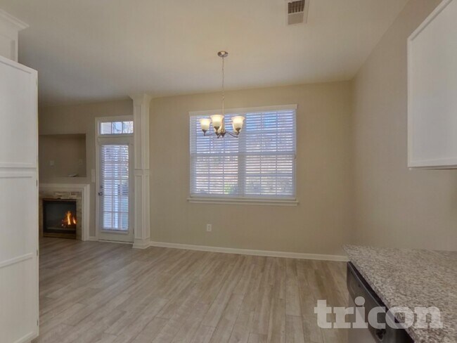 Foto del edificio - 4621 Sahalee Ln