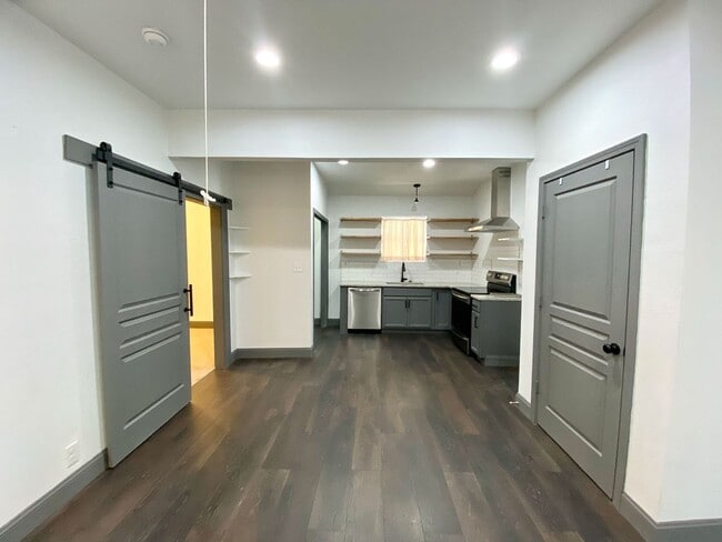 Dignowity Remodeled 3 bedroom 2 bath - Dignowity Remodeled 3 bedroom 2 bath House