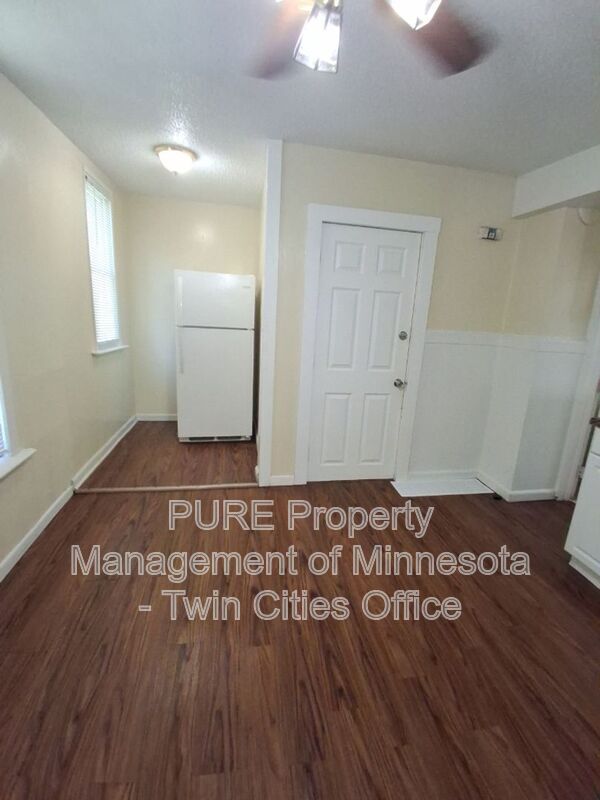 Foto del edificio - 415 Jessamine Ave E