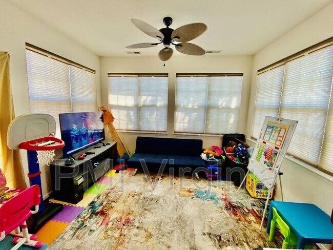 Building Photo - 128 Nautico Way
