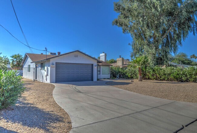 Building Photo - 3-Bed 2Bath Single-Family Home