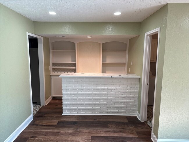 Building Photo - 14663 Perthshire Rd