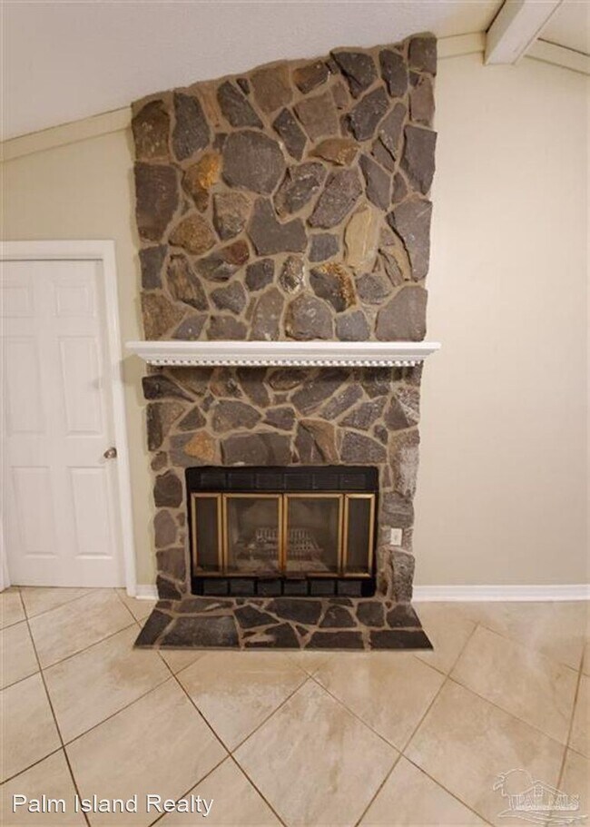 Building Photo - 3 br, 1 bath House - 4610 Bellview Rd Unit A