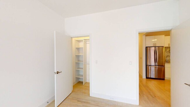 Foto del edificio - 326 Pierce St