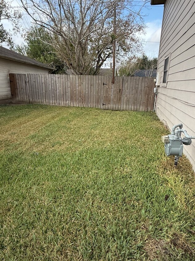 Foto del edificio - 16410 Amy Ridge Rd