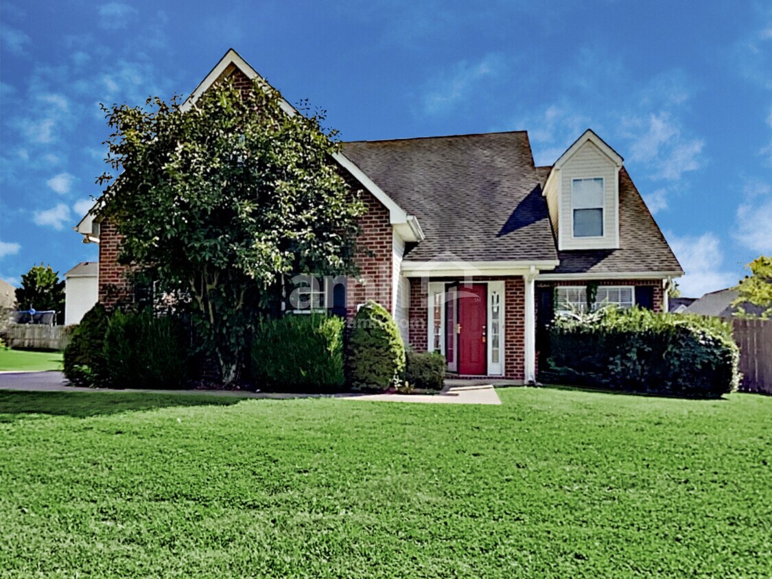 Primary Photo - 3743 Precious Ave