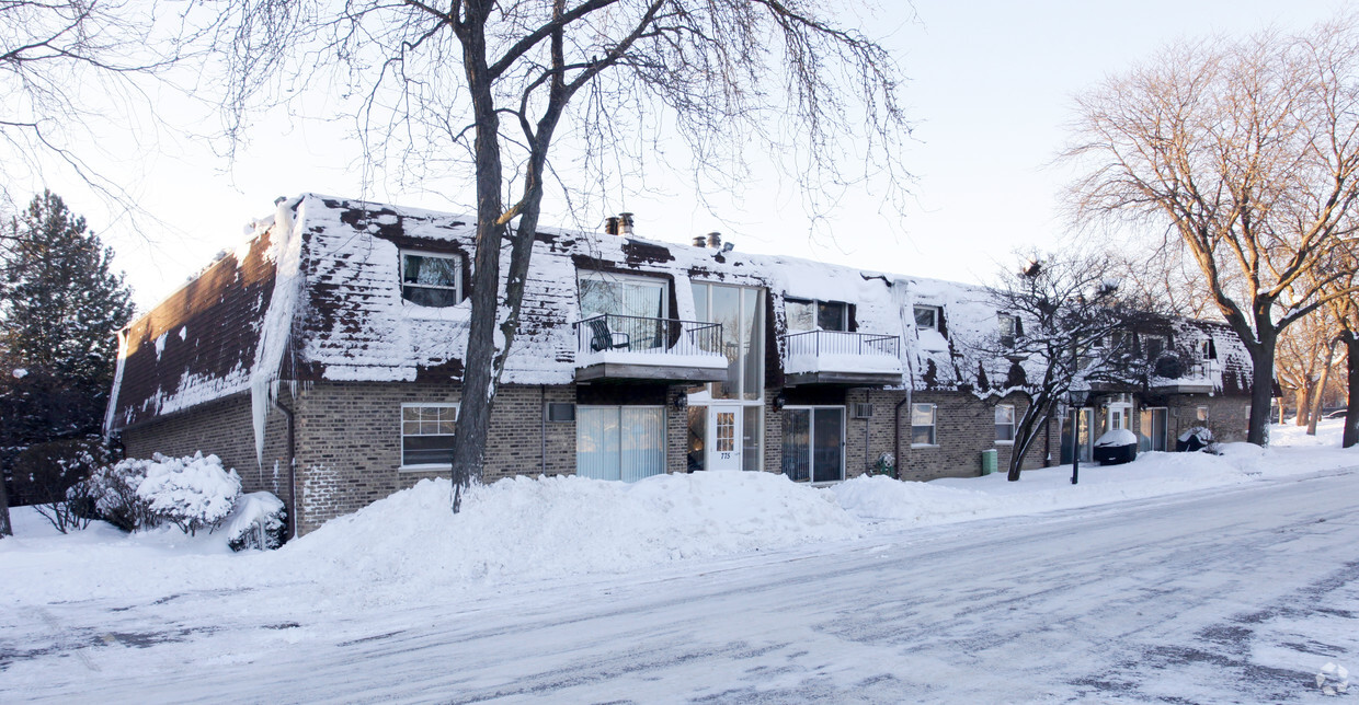 Building Photo - Fireside Terrace