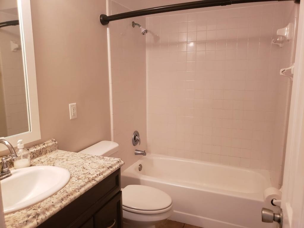 Primary Photo - 2211 Conway Dr