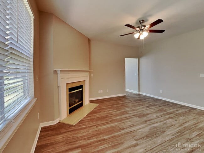 Foto del edificio - 3511 Scotland Ridge Ct