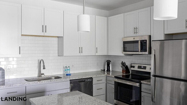 Foto del edificio - 100 Wildwood Ct