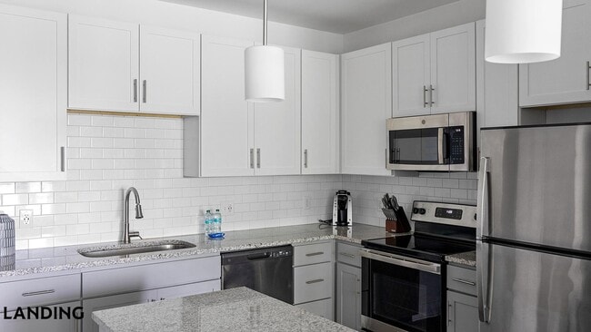 Building Photo - 100 Wildwood Ct