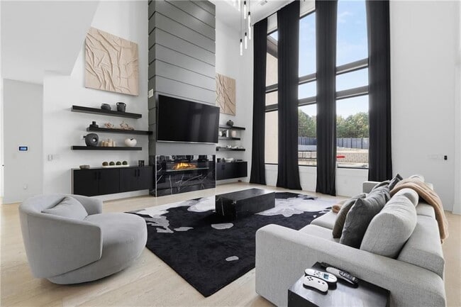 Foto del edificio - 556 Versailles Dr