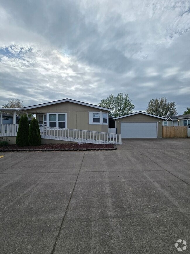 Building Photo - 33178 Fuchsia Ln