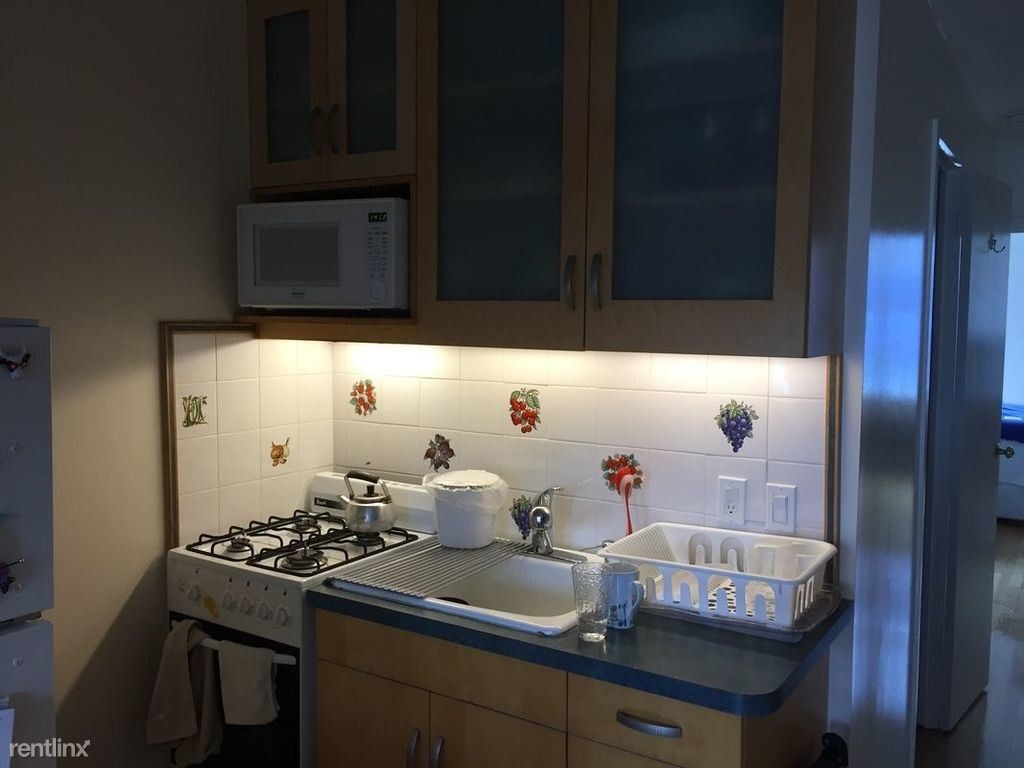 Foto principal - 4544 Vernon Blvd