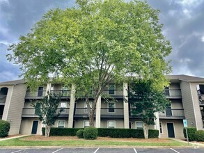 Building Photo - Summer Pointe Apartment Homes