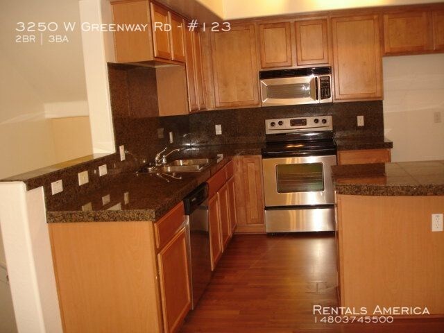 Building Photo - 3250 W Greenway Rd