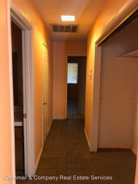 Building Photo - 2 br, 1 bath Apartment - 2901 S Chester