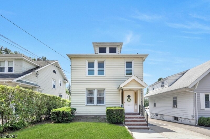 Primary Photo - 152 Prospect Ave