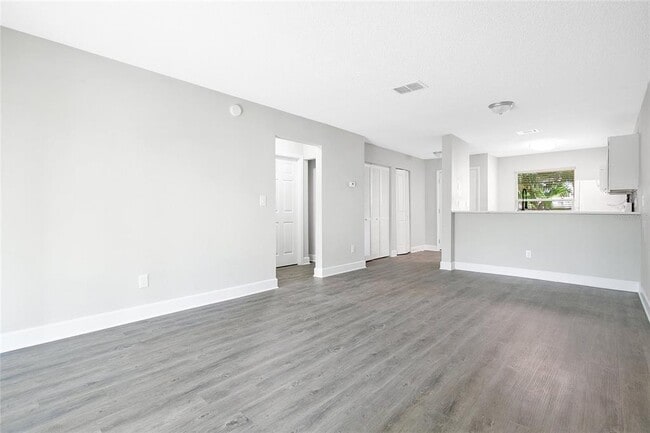 Building Photo - 2560 Woodgate Blvd