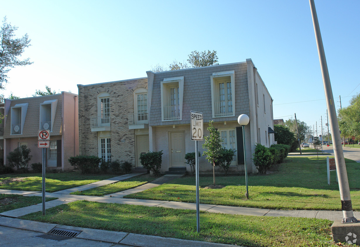 Primary Photo - 4044 Georgetown Dr