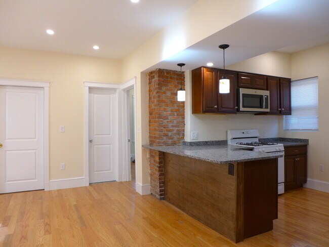 Foto del edificio - 32 Montfern Ave