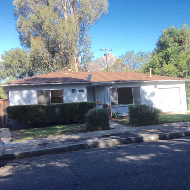 Building Photo - 140 Cuesta Dr