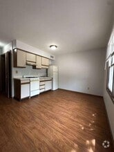 Building Photo - 1612 Tippecanoe Dr